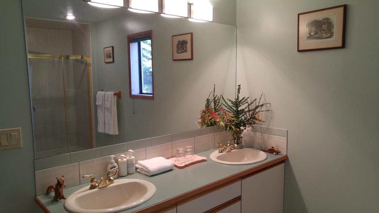 Sunshine Coast Treetop B&B Сешелт Екстериор снимка